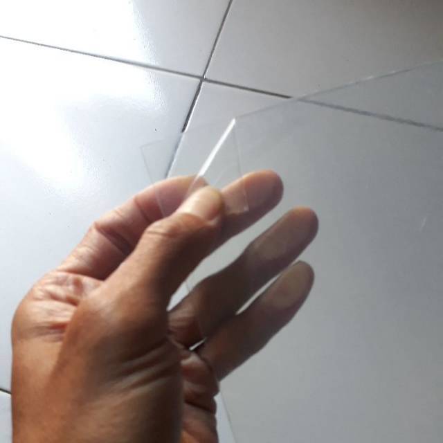 

Mika Acrylic 1mm bahan PVC