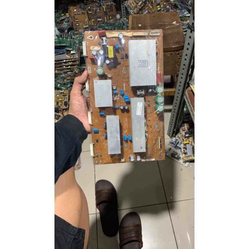 Y MAIN - Y SUS - MESIN TV PLASMA SAMSUNG PS51D450