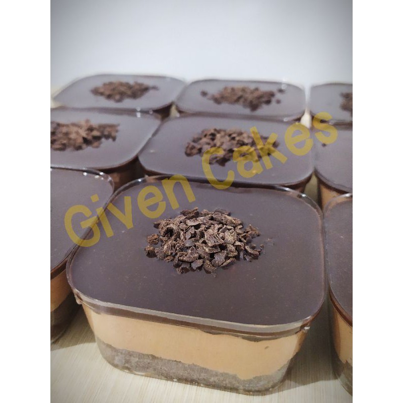 

Mini Box - Given Cakes