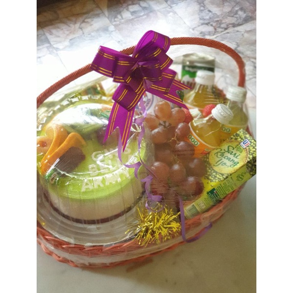 

Parcel hampers Buah Ultah