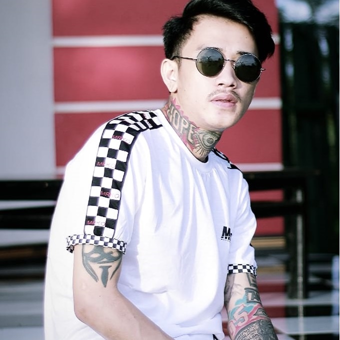 MRKO Kaos Distro Pria / Wanita Tshirt MRKO Bandung - MRKO 041 JoyJoy