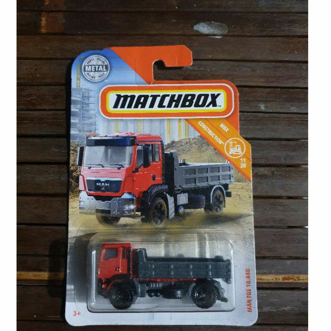Matchbox MAN TGS Dump Truck merah