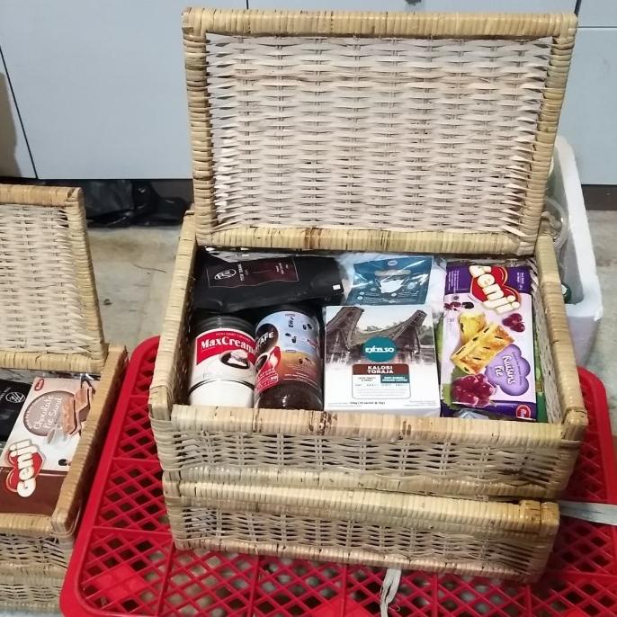 

HAMPERS LEBARAN TREASURE BOX SCS543D3