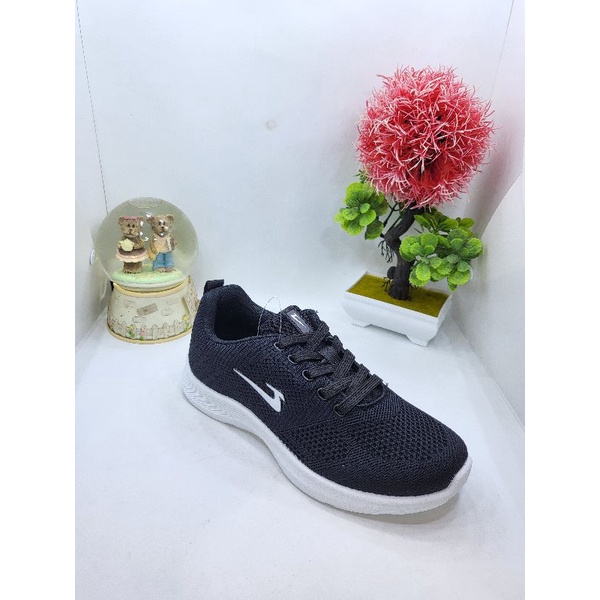 sepatu sekolah wanita/pria thomas