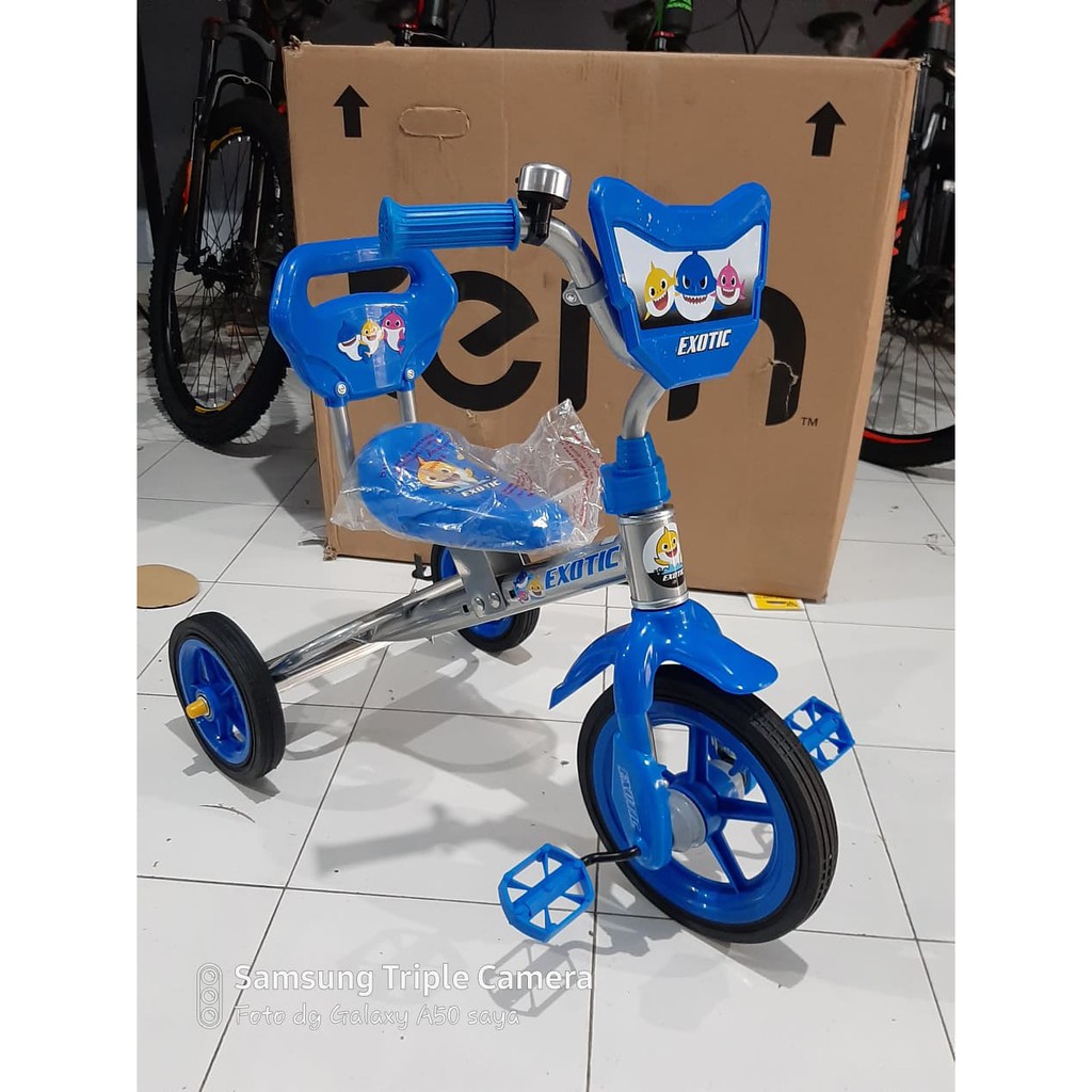 baby shark tricycle