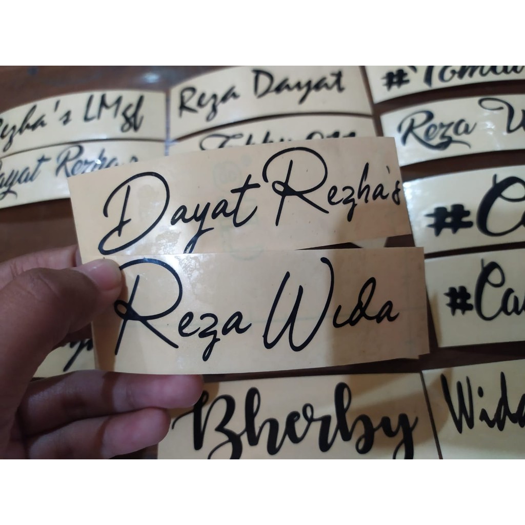 

(TANPA MINIMAL ORDER ) STIKER CUTTING NAMA CUSTOM/STIKER TIMBUL ANTI AIR