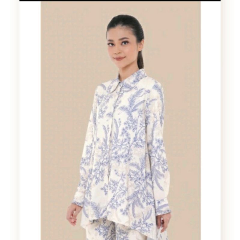 Ruby Tunik Wearing Klamby Classic Blue (Booked)
