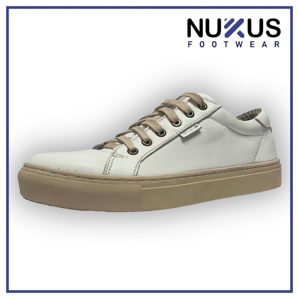 Nukus Sepatu Pria Sneakers Classic Tali Kulit Asli Putih - NKT 04