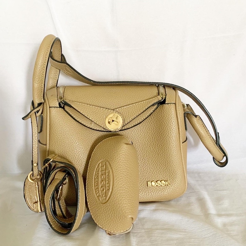 (Preloved) Tas Fossil ‼️ TIDAK ORI (KW) ‼️