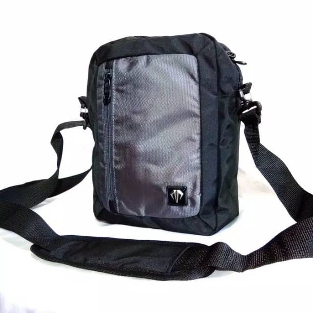 Tas selempang pria - travel pouch ukuran 9 inch - Tracker 20TR604 original free rain cover