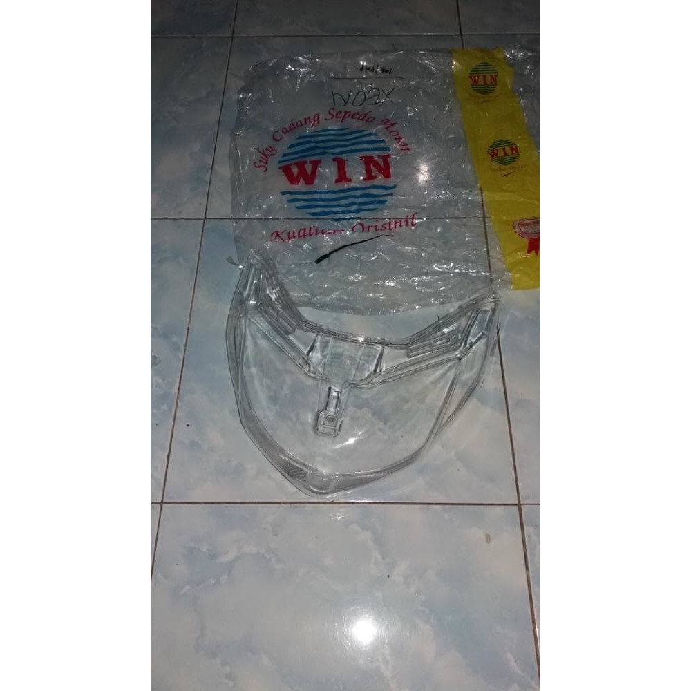 MIKA LAMPU DEPAN YAMAHA XEON LAMA MERK WIN