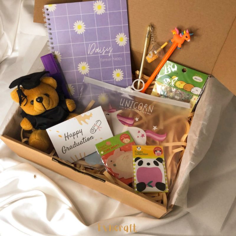 

Gift box graduation stationary free greeting card