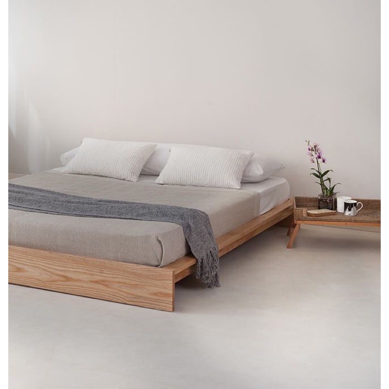 Dipan Tempat Tidur Kayu Jati Jepara