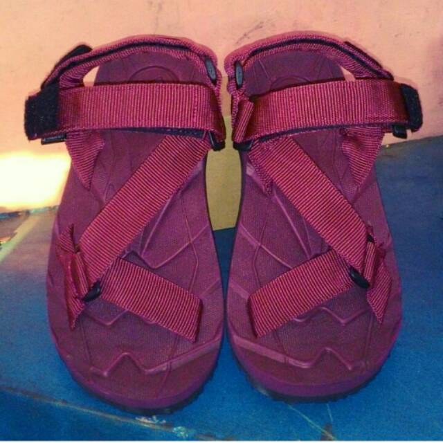Sandal gunung edge x full maroon
