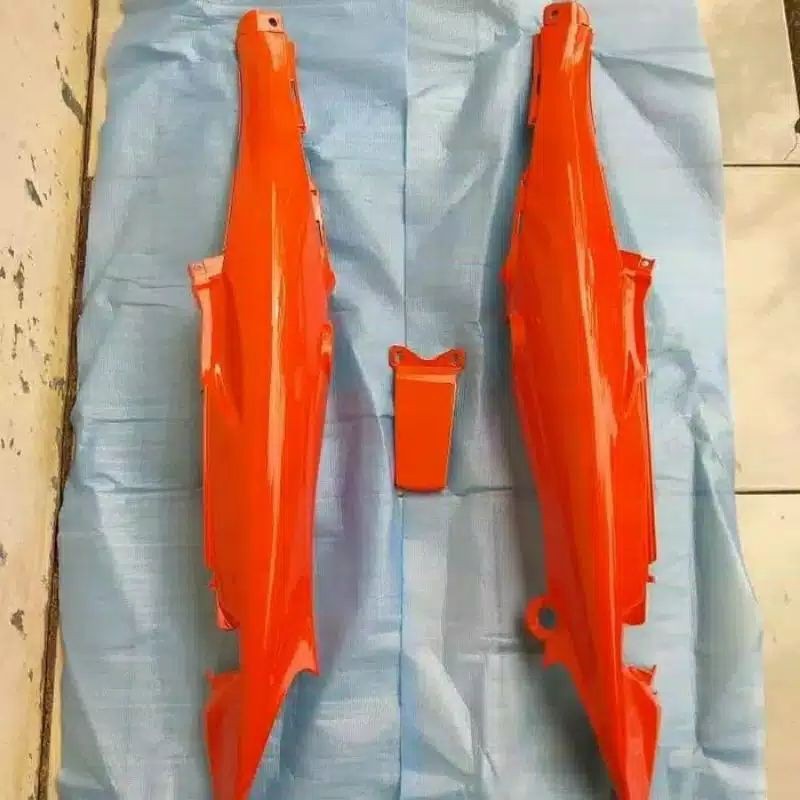 Body Samping Jupiter Z Lama / OLD oren