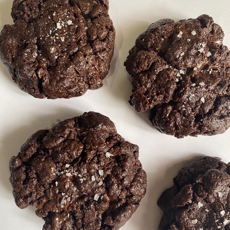 

Box of 4 Double Chocolate Chip Cookies