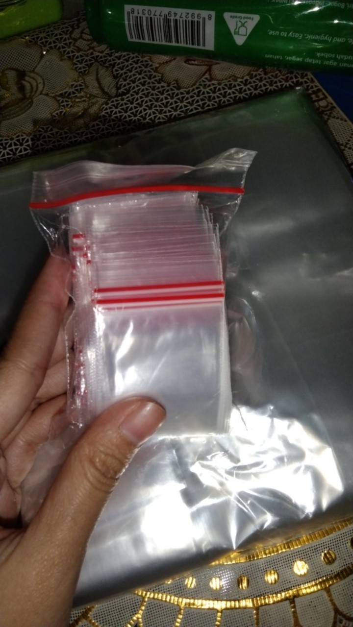 Plastik Klip/ Pe Klip Isi 100 Lembar/  Plastik Klip Berbagai Macam Ukuran Tersedia