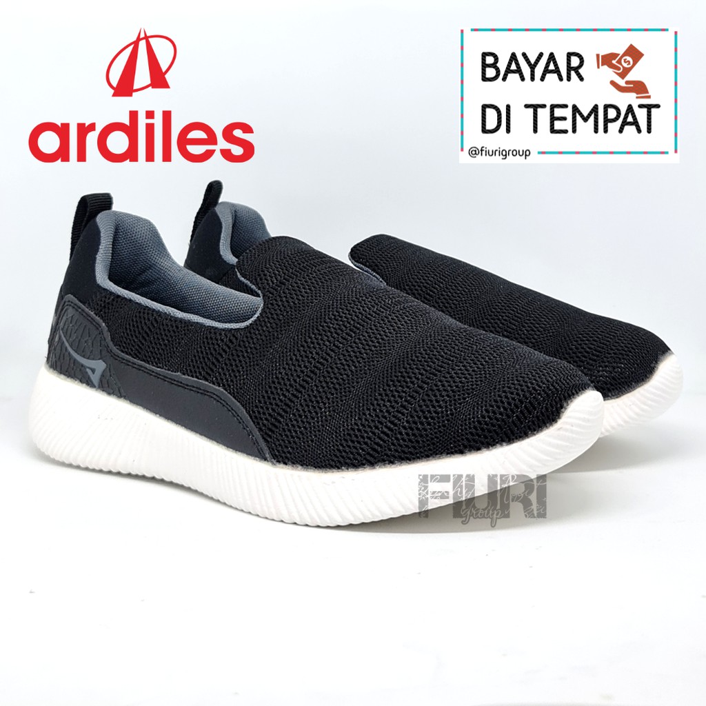 FIURI - Ardiles Original - Cagiva Hitam 39-44 - Sepatu Olahraga Pria - Sepatu Slip On Pria Cowok - Sepatu Jogging Senam Lari  Laki-Laki - Sepatu Santai Cowok Pria - Sepatu Sekolah - Sepatu Sneakers Pria - Sepatu Kets Pria - Sepatu Promo Murah