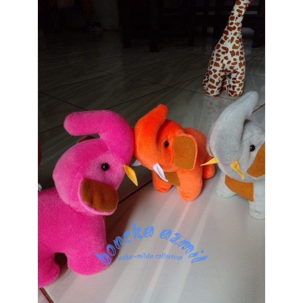 Boneka gajah mini size s ukuran 20 cm