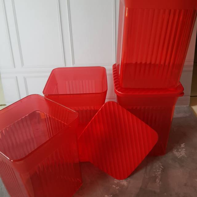 FAMILY MATE SQUARE RED n UNGu