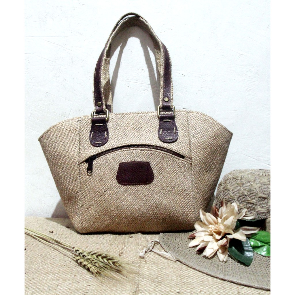

Tas Wanita Tas Goni Goodie bag Hamper Goni