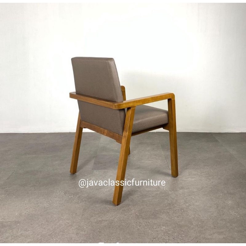 KURSI MAKAN JOK TERAS SANTAI SANDARAN BUSA LENGAN KAYU JATI ARMCHAIR FURNITURE JEPARA MEUBEL-1