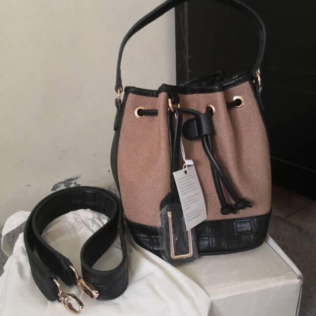 Narha Bag by Josvli