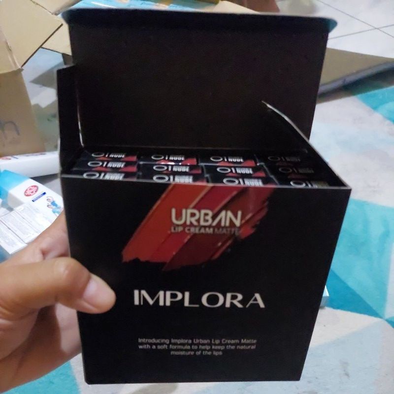 LIP CREAM IMPLORA URBAN LUSINAN
