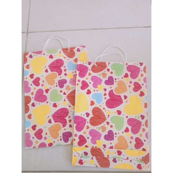 

TAS KERTAS MOTIF LOVE MKU