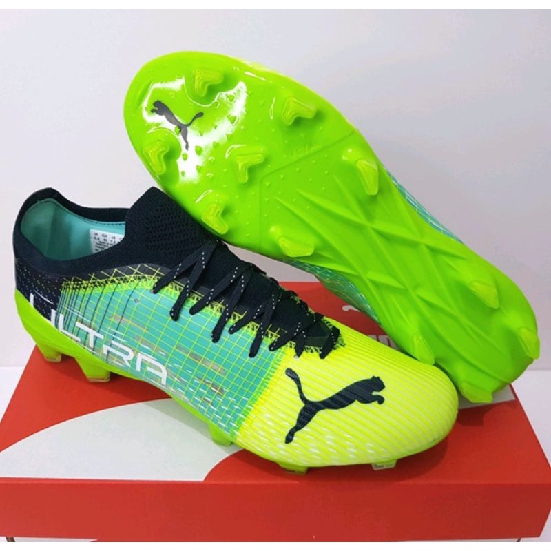 Sepatu Bola Puma Ultra Green .