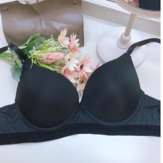 Bra Esklusif (K-D25) Pakaian dalam wanita dengan bahan soft