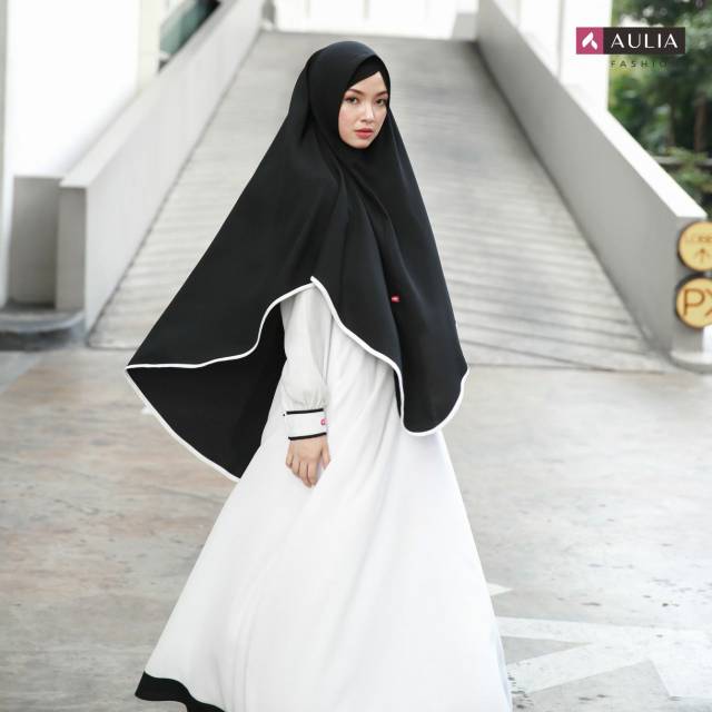 AZEEZA HAJJ SERIES BY AULIA