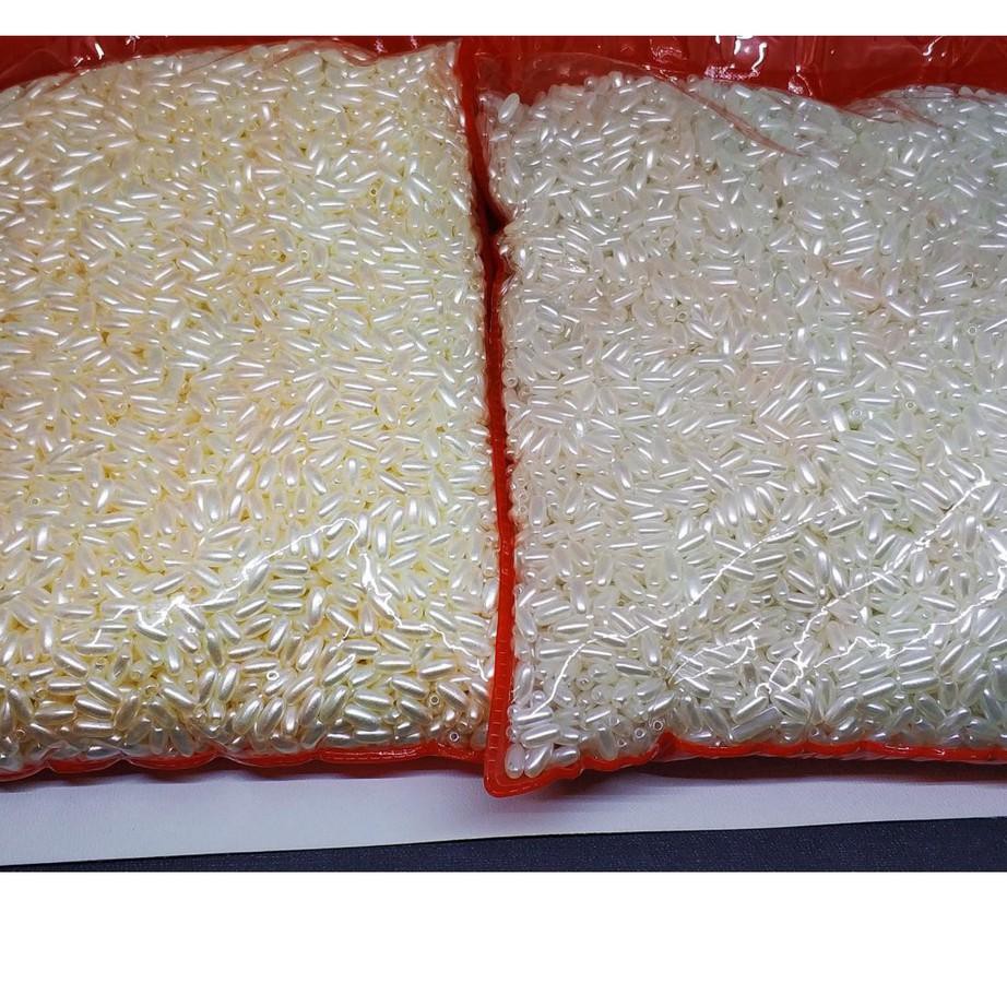 

Payet Mutiara beads Padi / Beras 4x8 Kw1 Jepang, White / Broken white 100 gr [KODE PRODUK 56]