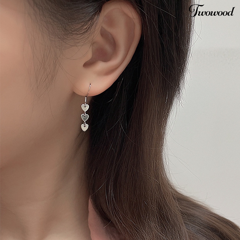 Anting Juntai Bentuk Hati Aksen Rumbai Untuk Kencan