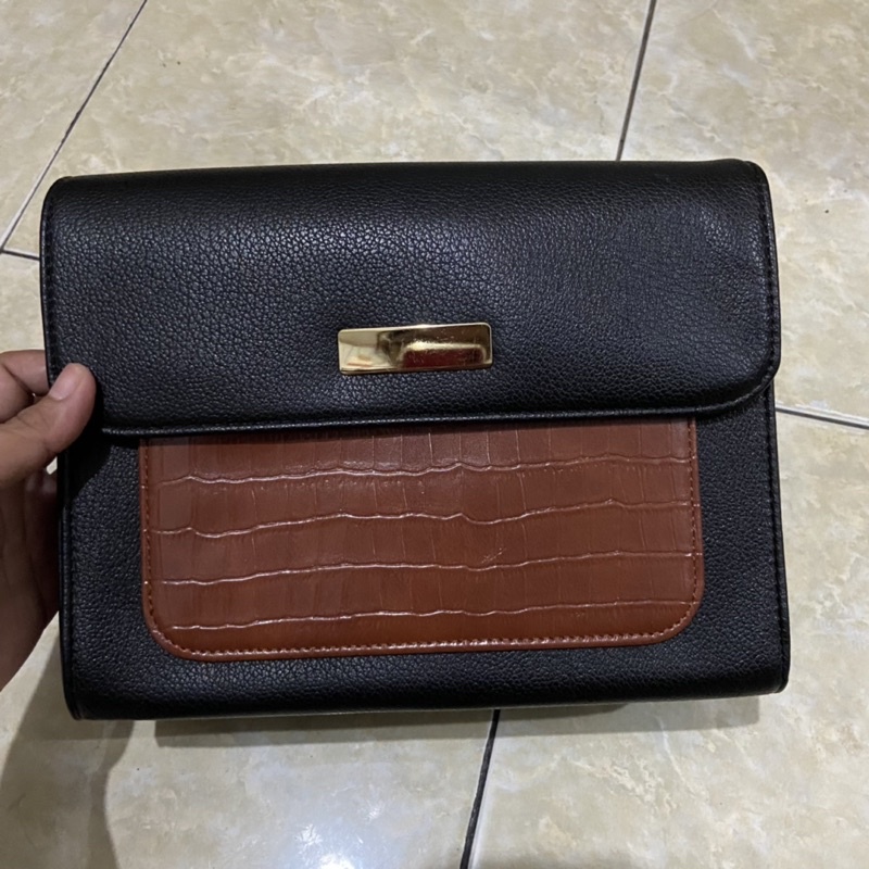 Preloved Berry Benka Bag