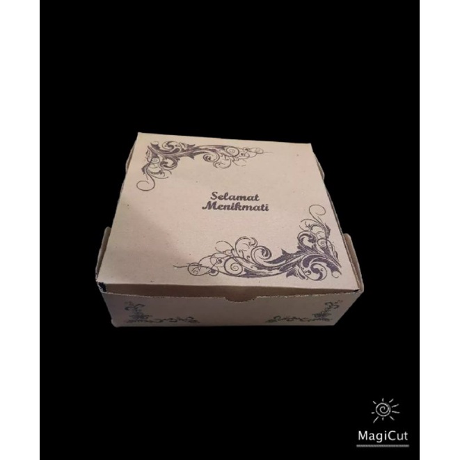 

DUS COKLAT TEBAL KM MOTIF TULISAAN 22X22X7 10PCS