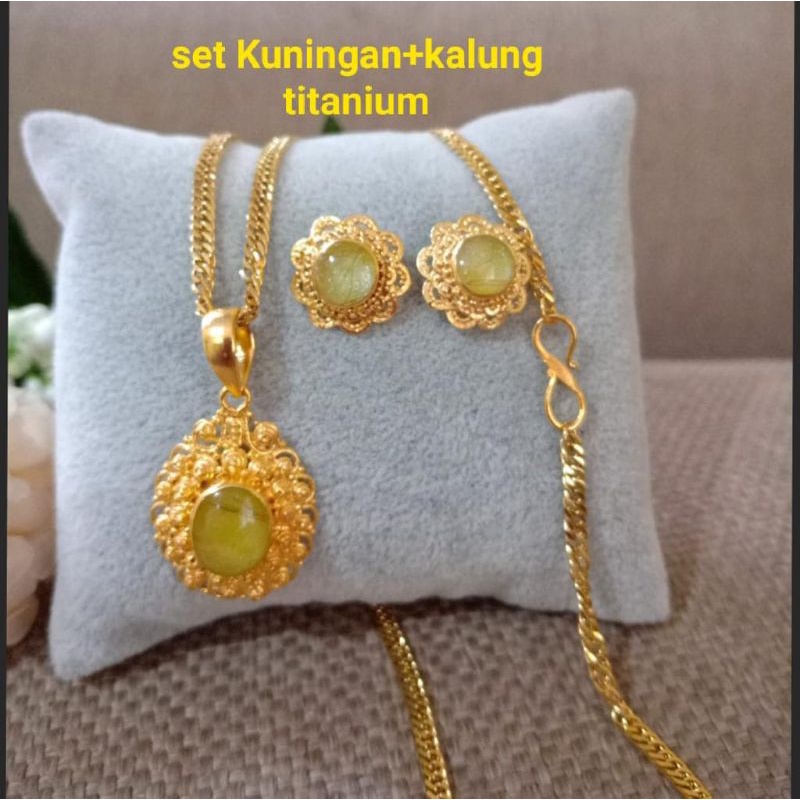 set Kuningan kalung titanium