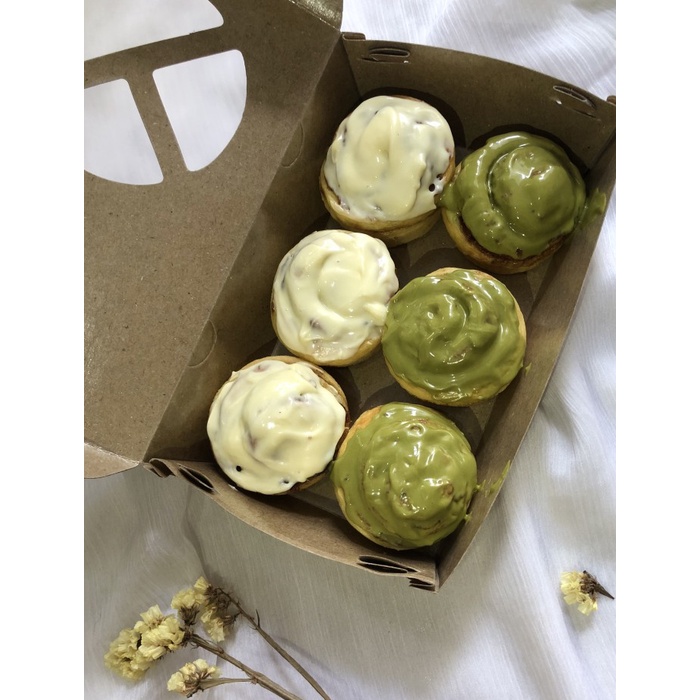 

Cinnamon rolls mini icing cream cheesee/ matcha 6 pcs