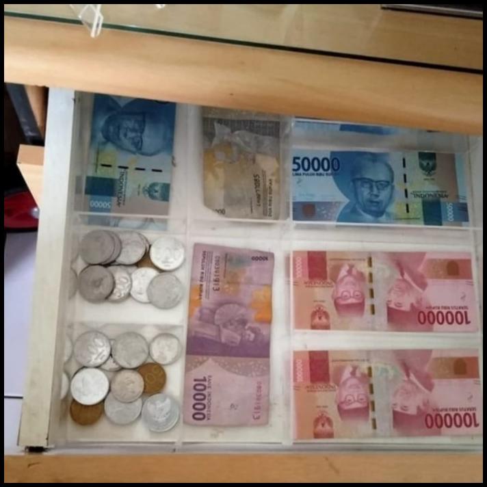 Tempat Uang Kasir