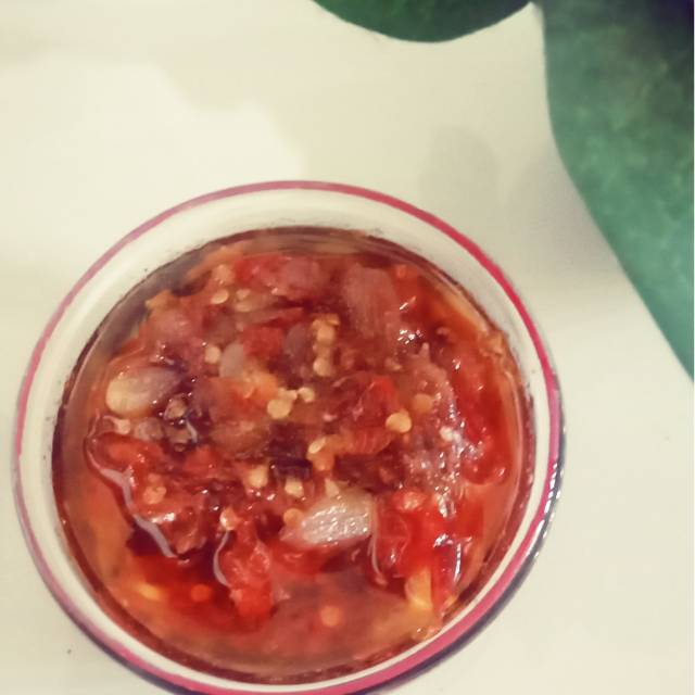 

Sambel bawang nyinyir 200 gr