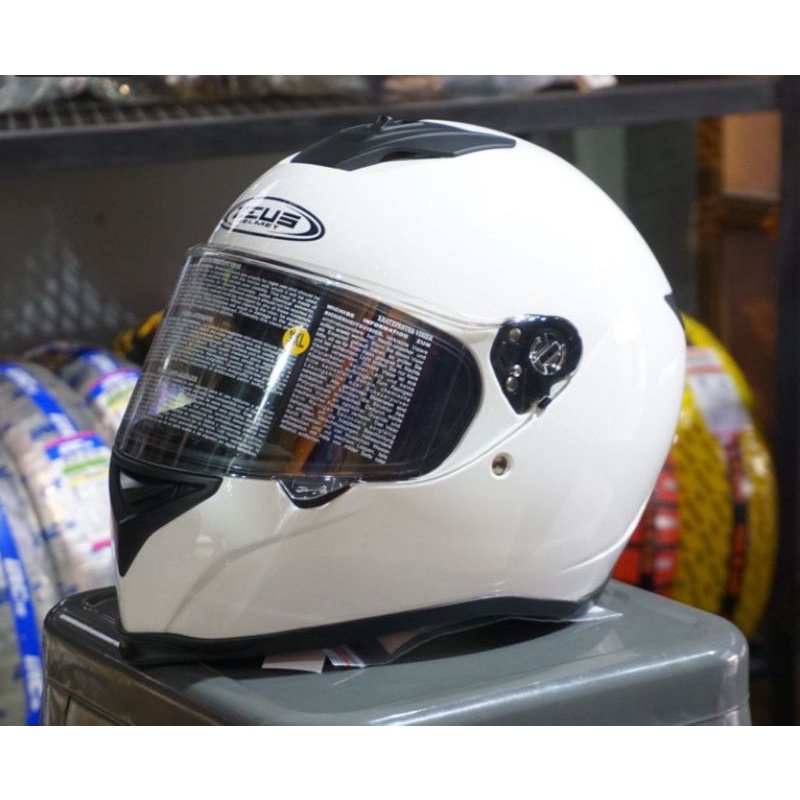 HELM ZEUS FULLFACE PUTIH HELM ZEUS ZS822 WHITE ZS 822