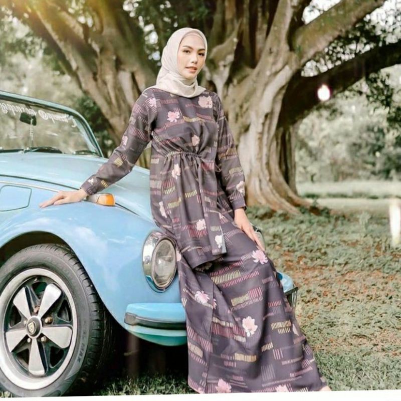 Lotus Dress Vanilla Hijab