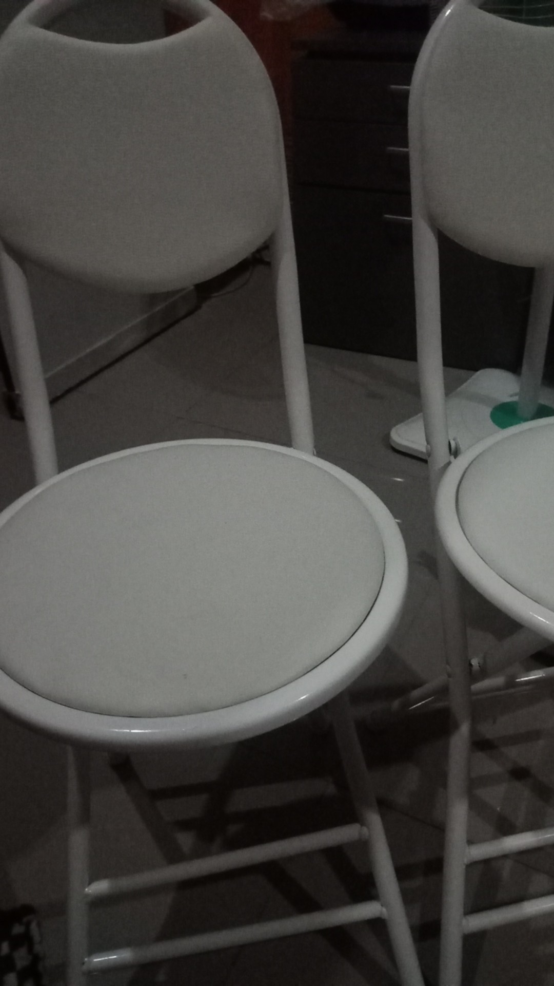 kursi lipat motif bulat hitam/merah IMPORT | Shopee Indonesia