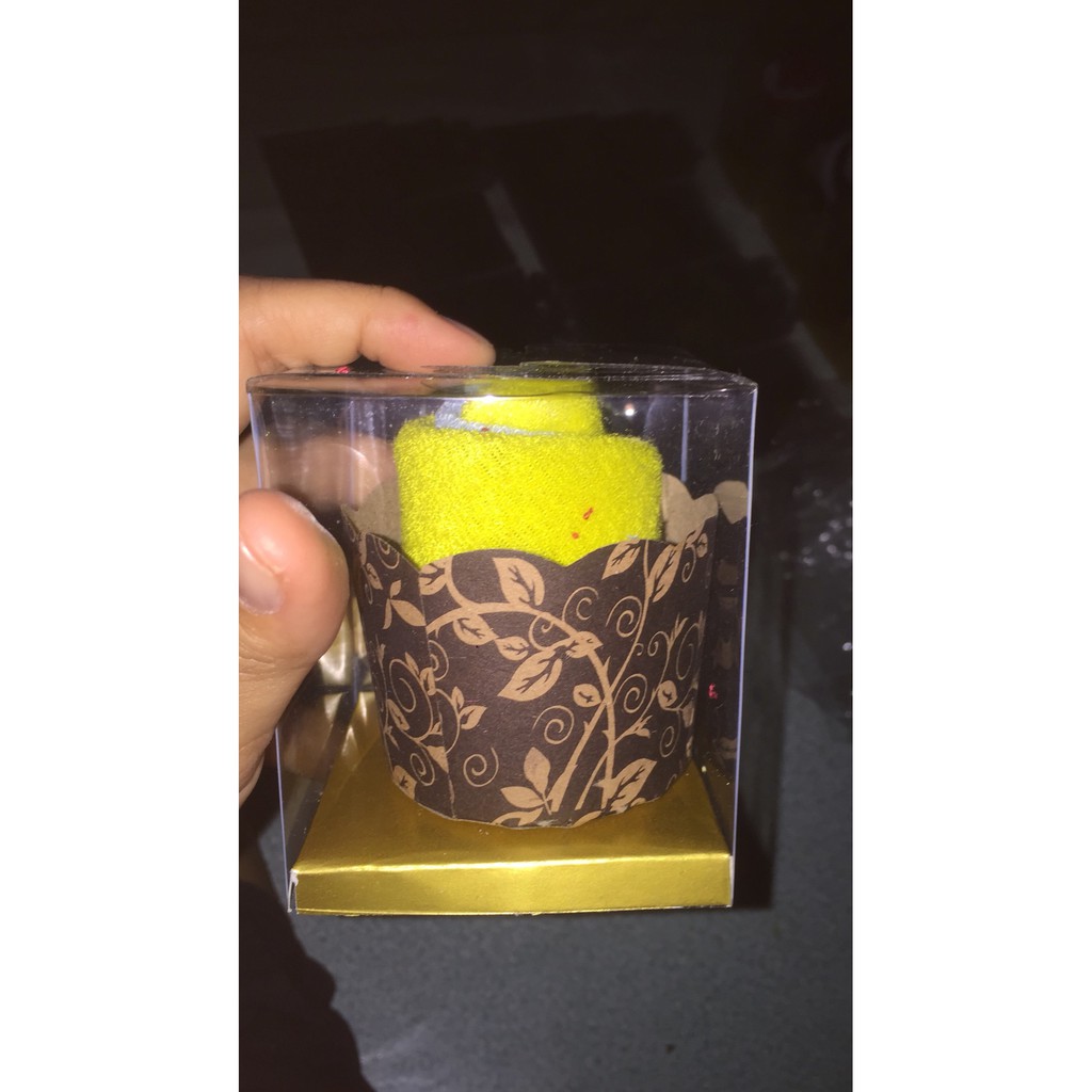 

Mika Kotak Souvenir Uk 7x7x8
