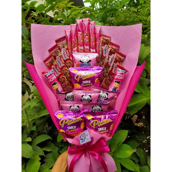 Buket PINK /paket/bingkisan Snack Ulang Tahun/Ultah/ Wisuda/Kado/Hadiah