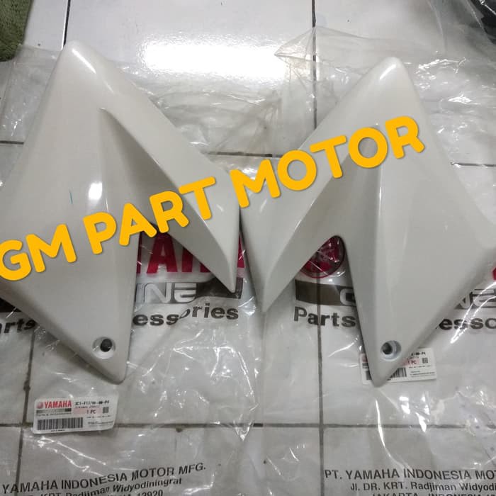 Cover tangki sayap tangki Vixion old putih sepasang