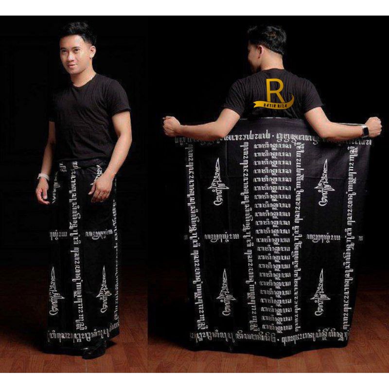 Sarung batik motif keriss aksara jawa putih