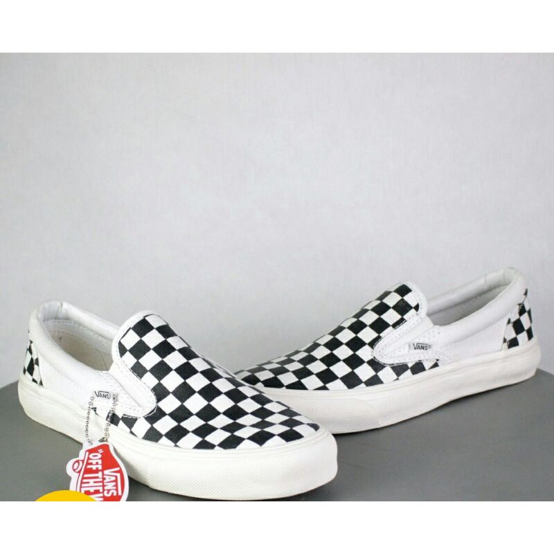 spatu sneakers vans slip on catur checkerboard