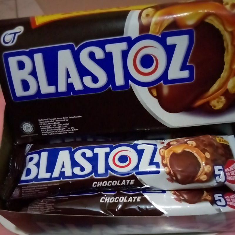 Snack Wafer Biskuit BLASTOZ Chocolate Makanan Ringan pack Box Eceran murah