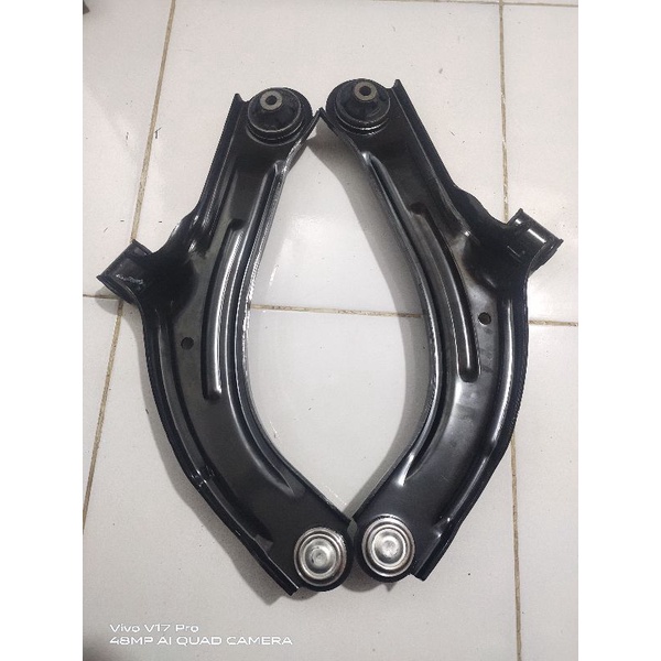 LOWER ARM RH/LH GRAND LIVINA LELANGAN